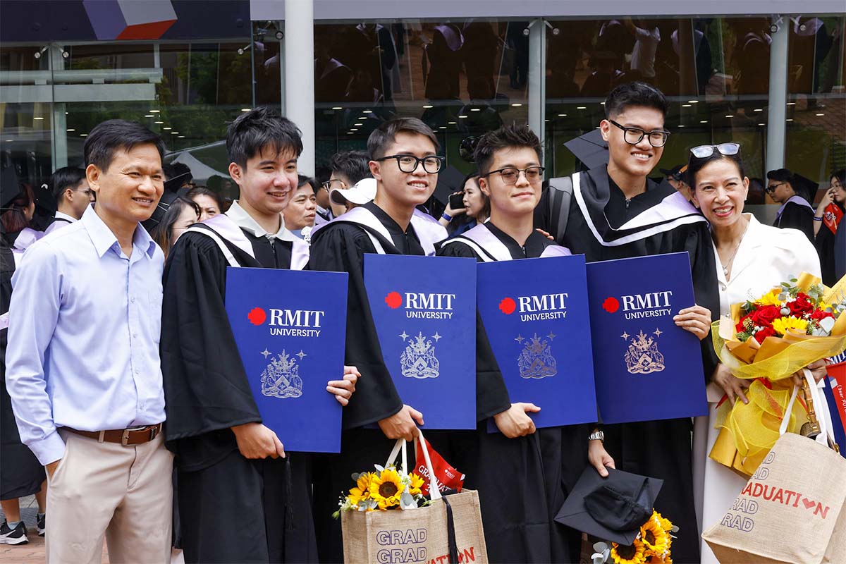 graduates-group-photo.jpg