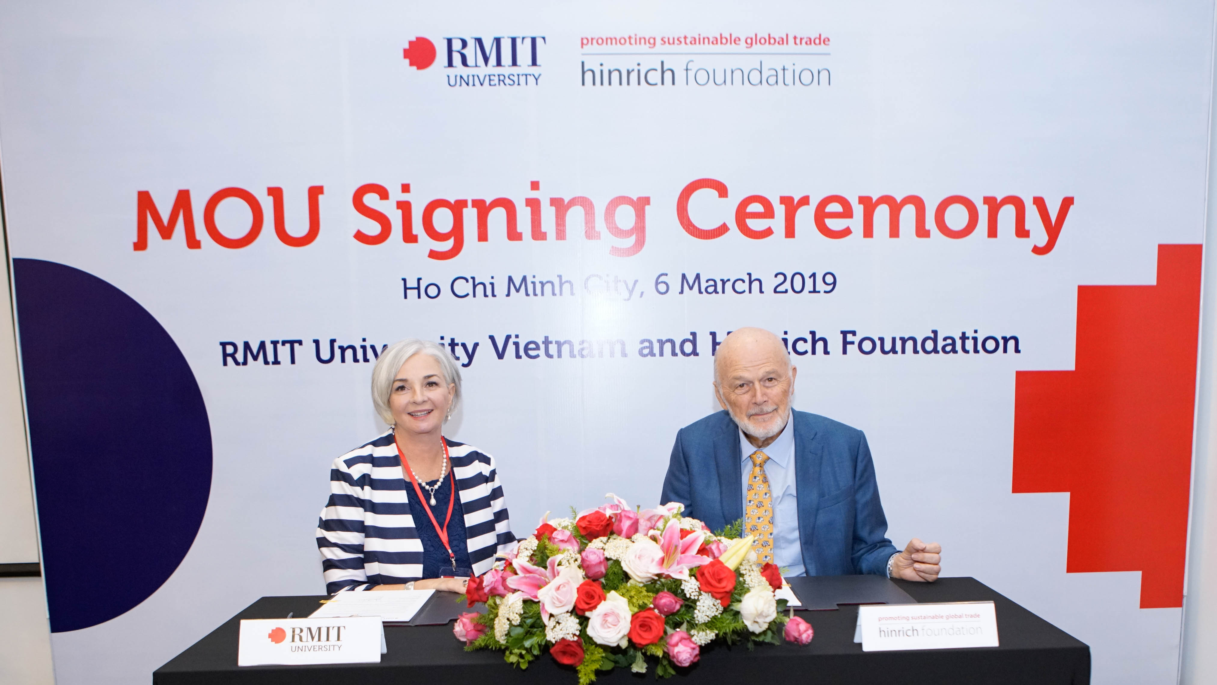 RMIT Vietnam President Professor Gael McDonald and Founder and Chairman of the Hinrich Foundation Merle Hinrich signed an MOU to enhance practical experiential education in global trade.