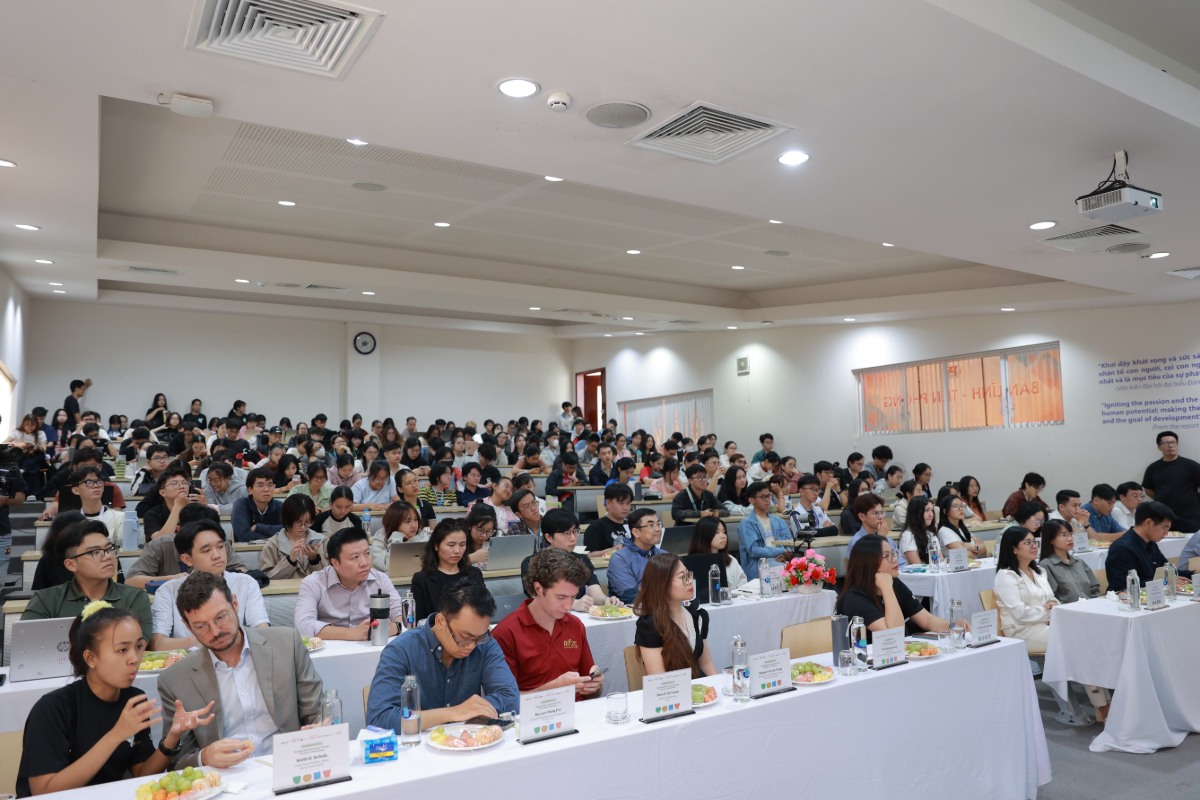 The event attracted strong student interest in sustainability and green career development